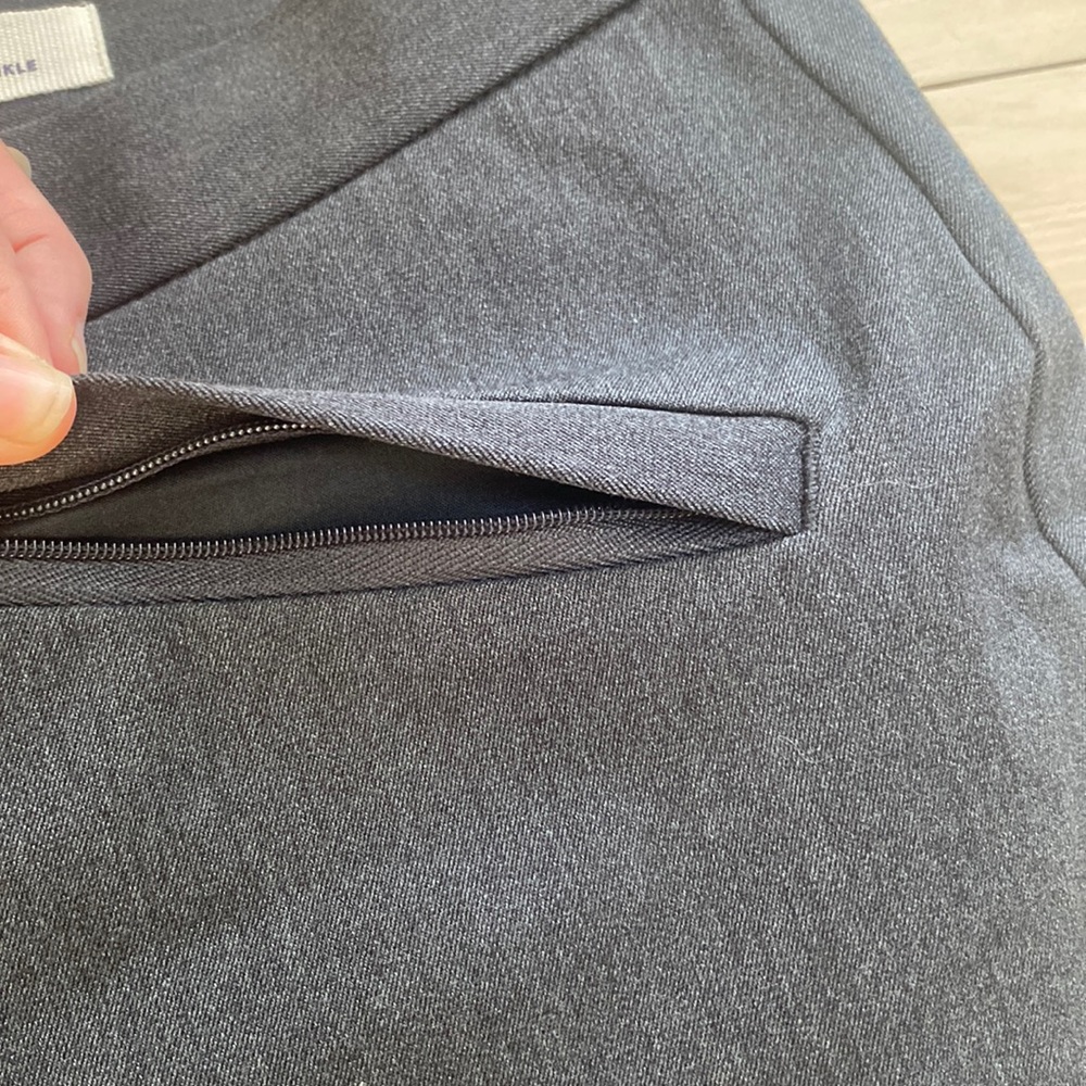 Gap Womens 14 T Skinny Ankle Slacks. Grey. Front zipper pockets and faux back - Picture 4 of 12